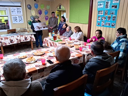 Adultos/as Mayores del ELEAM reviven la historia de Aysén con dinámica actividad