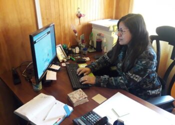 71 ESTUDIANTES QUE CURSAN LA EDUCACIÓN MEDIA O SUPERIOR FUERA DE LA COMUNA SE ADJUDICARON LA BECA MUNICIPAL “GUAITECAS IMPULSA TUS ESTUDIOS”