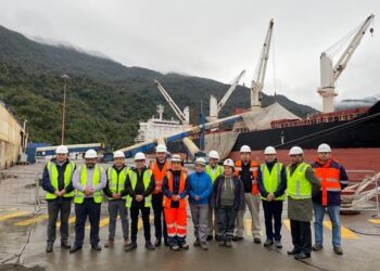 Día del Trabajador: Autoridades relevan embarque de material minero regional y la labor especializada de mineros y estibadores