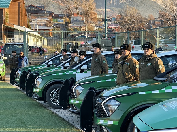 Carabineros recibe 17 carros para el servicio policial en seis comunas de la región de Aysén