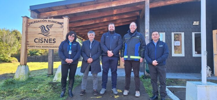 Subtel y Telsur inauguran red en Raúl Marín Balmaceda: un hito histórico para la comunicación local
