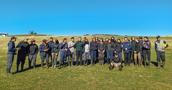 INIA Tamel Aike y Liceo Bicentenario Agrícola e Industrial de la Patagonia ejecutan GET de formación para técnicos agrícolas de esa casa de estudio