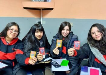 Juventudes se informan sobre la importancia del autocuidado en actividad desarrollada por INJUV