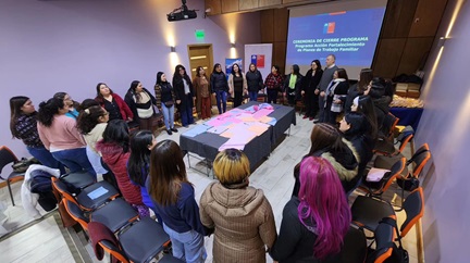 66 familias de Coyhaique fortalecieron sus habilidades para la vida con apoyo del FOSIS