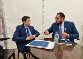 Ministro de Educación instruye a SLEP para que solucione problema sanitario que afecta a liceo de Melinka