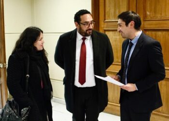 Diputado Calisto se reúne con Ministro de Educación y Directora Nacional de Junaeb por déficit de becas