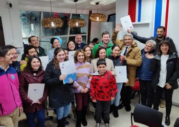 Minvu entregó 54 subsidios para familias de sectores medios de la comuna de Coyhaique