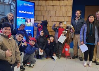 Uso de la tejuela en interiores: Alumnos de escuela Altamira visitan la CChC