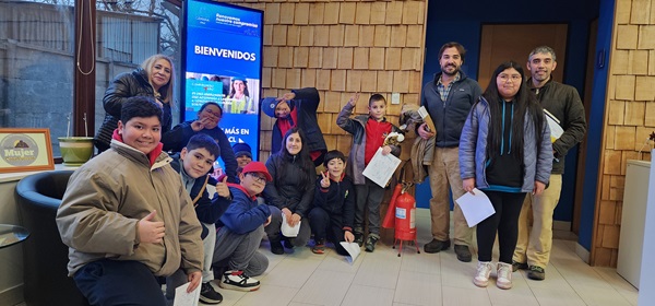 Uso de la tejuela en interiores: Alumnos de escuela Altamira visitan la CChC