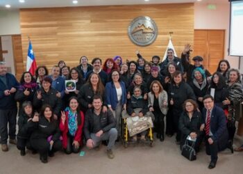 “No podemos tener distintas categorías de artesanos en nuestra región”: Gobernadora Macías valora aprobación de recursos para Centro Artesanal de Coyhaique