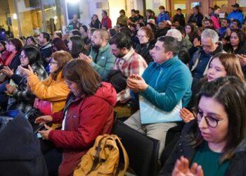 Importante transferencia de recursos para organizaciones sociales: Gobernadora Macías firma convenios de Concurso del 8% del FNDR 