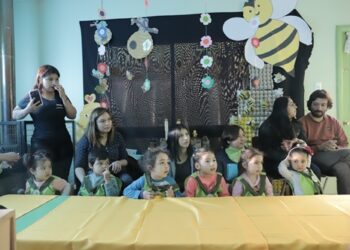 Jardín Infantil “Las Araucarias” desarrolla experiencia educativa con Abejas