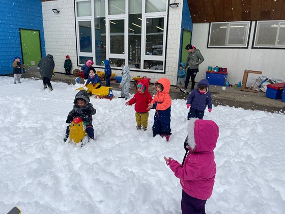 Niñas y niños de Fundación Integra disfrutan y aprenden con la nieve