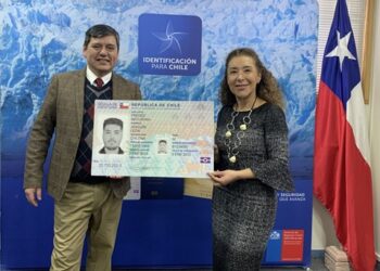 Autoridades regionales presentan nuevos documentos de identidad