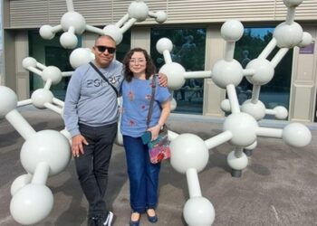 Directora de Escuela Rural Río Blanco es parte de la delegación científica que acompaña al Presidente por Europa