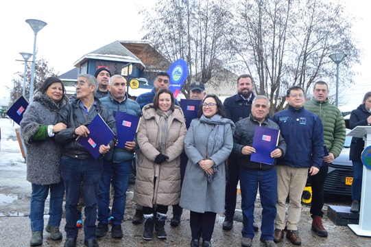 Entregan fondos de programas “Renueva Tu Colectivo” y “Renueva tu Micro” en Aysén