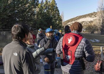 Se acreditan 40 guías de turismo y conservación en los Parques Nacionales Alerce Andino y Patagonia