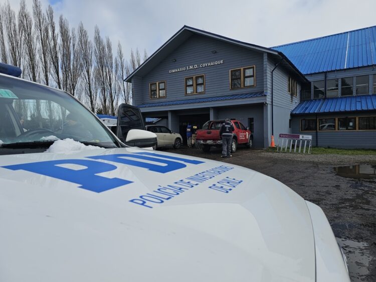 ROBO EN GIMNASIO FISCAL DE COYHAIQUE: DESCONOCIDOS SUSTRAEN EQUIPOS Y DINERO EN EFECTIVO