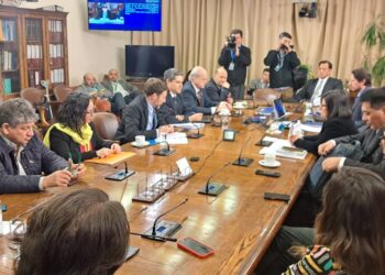 Macías valora inicio de discusión de proyecto de ley de Sistemas Medianos