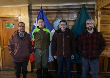 Carabineros de la Tcia. Coyhaique Alto (F) realizó evacuación de personas aisladas tras nevazón