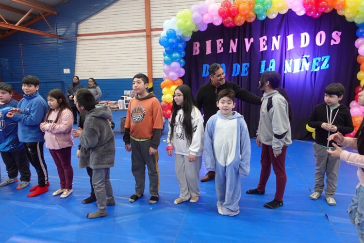 CON VARIAS ACTIVIDADES, LA MUNICIPALIDAD DE GUAITECAS HA ESTADO CELEBRANDO A LAS NIÑAS Y NIÑOS DE LA COMUNA
