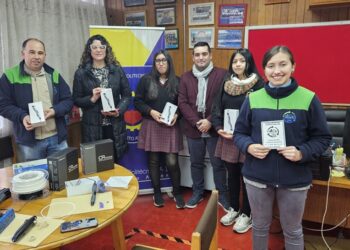 Empresas Bahamonde contribuye con profesor aysenino para dotar de lápices 3D al Liceo Politécnico