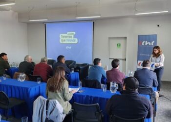 Actores públicos y privados participaron de diálogo y taller para fomentar la innovación en Aysén