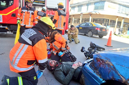Con simulacro de colisión en estado de ebriedad concientizan por un 18 seguro