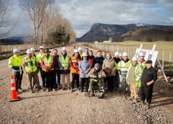Autoridades regionales destacan el avance de la ruta X-608, sector cruce Teniente Vidal-Lago Atravesado