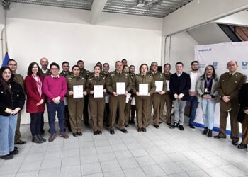 Violencia de Género: SernamEG y UAysén capacitan a Carabineros con innovadora metodología de simulación