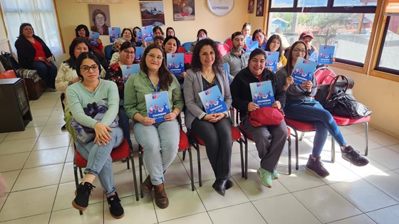 82 familias con personas cuidadoras fortalecen sus habilidades para la vida