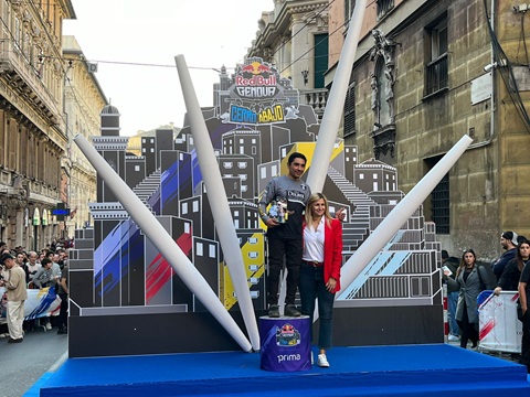 Ciclista de Coyhaique compitió en torneo mundial de descenso urbano realizado en Italia