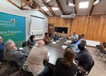 Institucionalidad, academia y actores privados, desarrollaron diálogo sobre cooperativismo