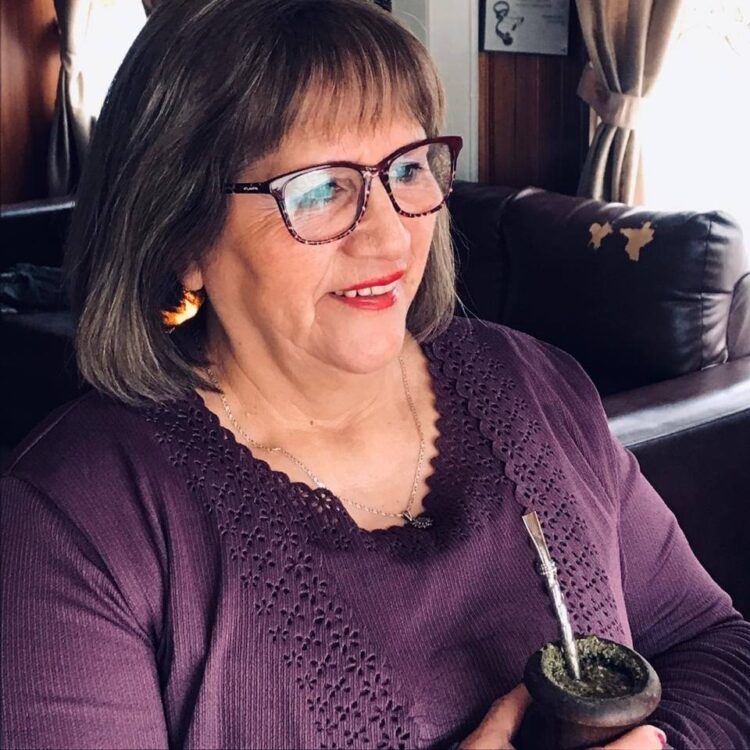Elena Zúñiga: La fuerza de las mujeres en la resistencia y reconstrucción social
