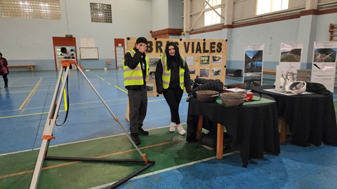 Jóvenes participan de seminario de innovación para la educación técnico profesional
