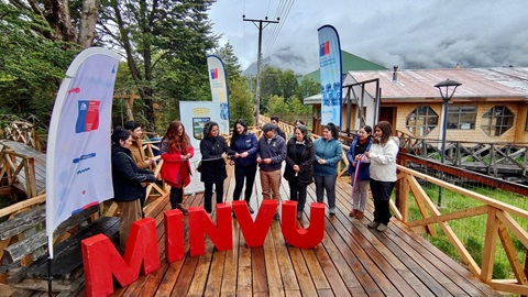 Pavimentación Participativa Minvu: Vecinos/as valoran reposición de más de un kilómetro de pasarelas en Caleta Tortel