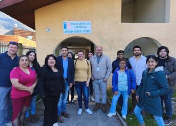 Diputado Calisto y vecinos de tres comités de vivienda celebran la compra de su terreno en Puerto Aysén