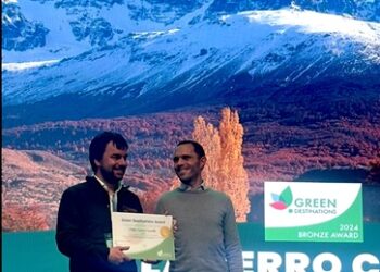 Cerro Castillo es destacado por su gestión sostenible en la cumbre mundial de Green Destinations