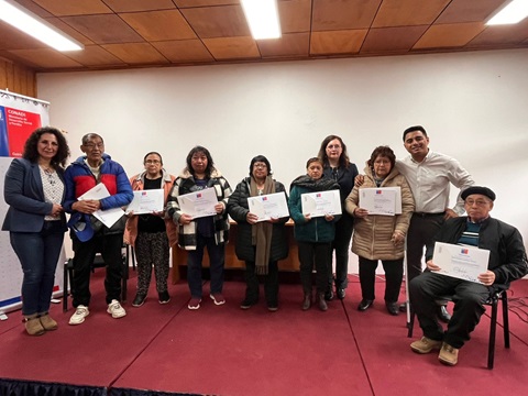 Conadi beneficia a 56 familias de adultos mayores indígenas de la comuna de Coyhaique para mejorar sus condiciones de habitabilidad