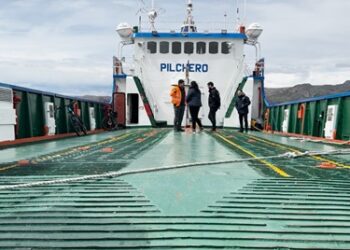 Director General de Obras Públicas anunció la conservación de la barcaza Pilchero que opera en el lago General Carrera