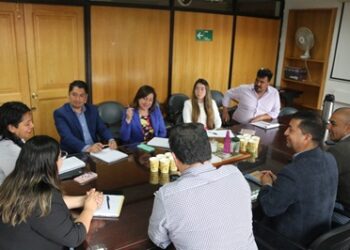SEREMI DEL MOP EXPONE CARTERA DE PROYECTOS A ALCALDES DE LA ZONA NORTE Y SUR