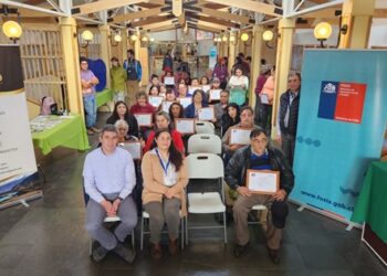 Personas emprendedoras de Cochrane fortalecen y muestran sus negocios con apoyo del FOSIS