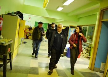 Delegado Presidencial Regional y Seremi de Educación monitorean obras en Liceo de Villa O’Higgins previo al inicio del año escolar 2025