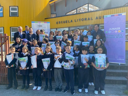 JUNAEB INICIA ENTREGA DE ÚTILES ESCOLARES PARA ESTUDIANTES DE LA REGIÓN DE AYSÉN