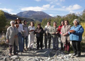 Se inaugura exposición de tejidos y cerámicas inspiradas en la naturaleza del Parque Nacional Cerro Castillo