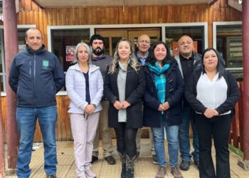 Seremi de Bienes Nacionales visitó Lago Verde y expuso concesiones de terrenos fiscales a autoridades comunales