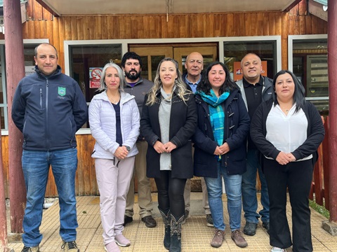 Seremi de Bienes Nacionales visitó Lago Verde y expuso concesiones de terrenos fiscales a autoridades comunales