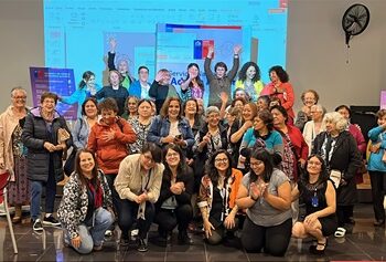 EMOTIVO ENCUENTRO: MUJERES MAYORES PROFUNDIZAN SOBRE VIOLENCIAS VIVIDAS EN CONVERSATORIO DE SENAMA
