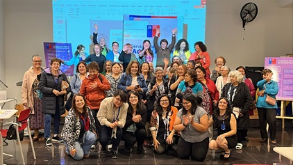 EMOTIVO ENCUENTRO: MUJERES MAYORES PROFUNDIZAN SOBRE VIOLENCIAS VIVIDAS EN CONVERSATORIO DE SENAMA