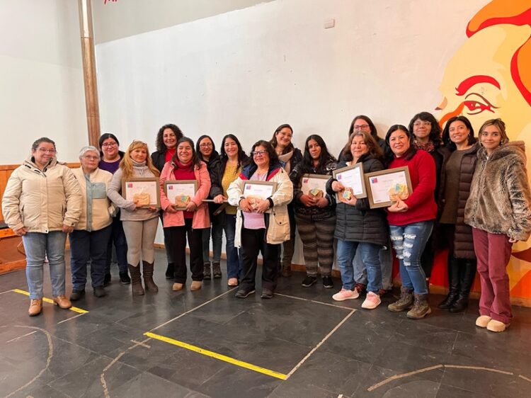 Personas cuidadoras valoran positivamente intervención del programa Acción del FOSIS